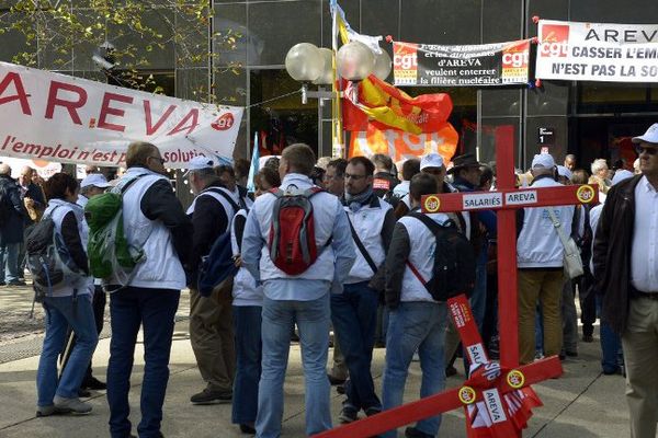 Areva: inquiets et en colère, les salariés sonnent "le début de la bagarre".