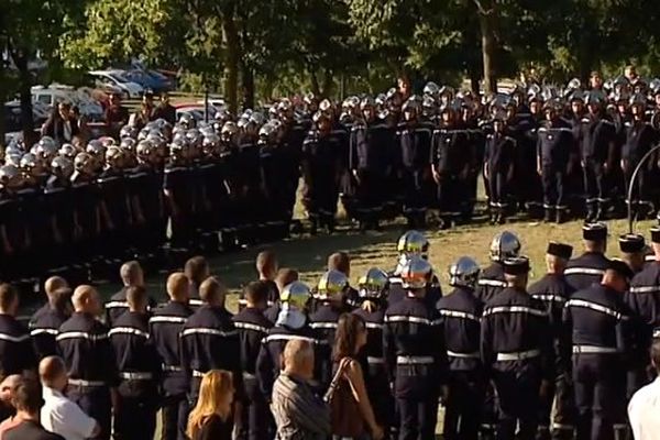 Saint Jean De Cuculles Un Millier De Pompiers Aux Obseques De Jeremy Beier Brule A Gabian