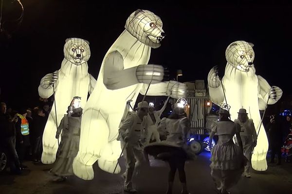 La compagnie Remue-ménage donnera son spectacle "Gueule d'ours" dans les rues de Caen le 1er décembre 2018