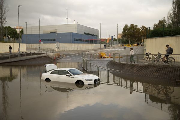 Une zone inondée à Barcelone ce lundi.