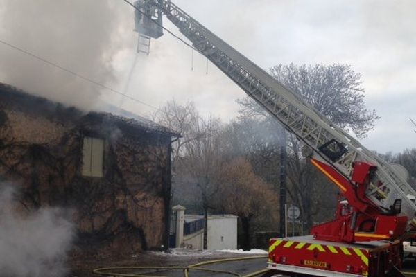 LA Couhé (86), l'atelier d'ébénisterie a été ravagé par le feu.