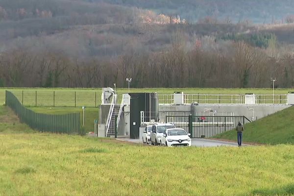 La station d'épuration autonome de Lactalis a été inaugurée ce mardi 15 décembre à Saint-Just-de-Claix, en Isère. 