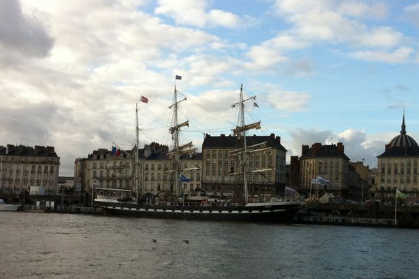 Le Belem est amarré quai de la fosse à Nantes