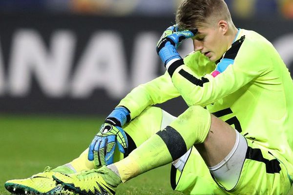 Le gardien rennais Paul Nardi accablée à la fin du match. 