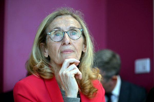 La ministre de l'Éducation Nationale Nicole Belloubet a transmis les premiers éléments de l'enquête qu'elle avait diligentée. La responsabilité du collège Arthur Rimbaud de Montpellier n'est pas mise en cause dans l'agression de Samara.