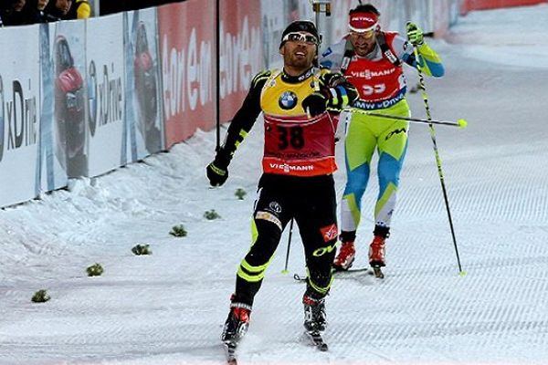 Martin Fourcade remporte le sprint de Khanty-Mansiysk en Russie et s'adjuge le petit globe de la spécialité - 19 mars 2015