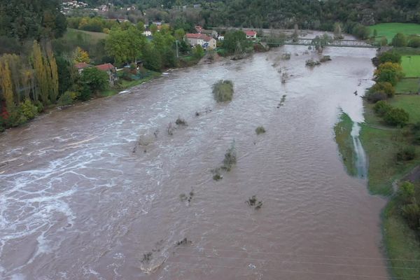 Image prise par un drone à Vorey-sur-Arzon (Haute-Loire) au lendemain des inondations survenues le jeudi 17 octobre.