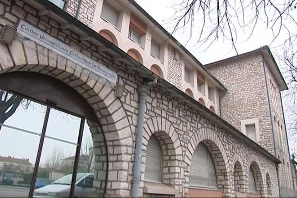 Le centre universitaire catholique de Dijon 