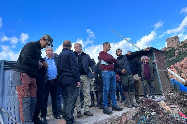 Le préfet de corse Amaury de Saint-Quentin et le président du conseil exécutif Gilles Simeoni se sont rendus à Porto.