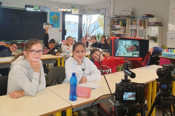 Les caméras de TV Loustics avec les CE2-CM1-CM2 de l’école de la Vallée de l’Yon (Commune Rives de l'Yon) 