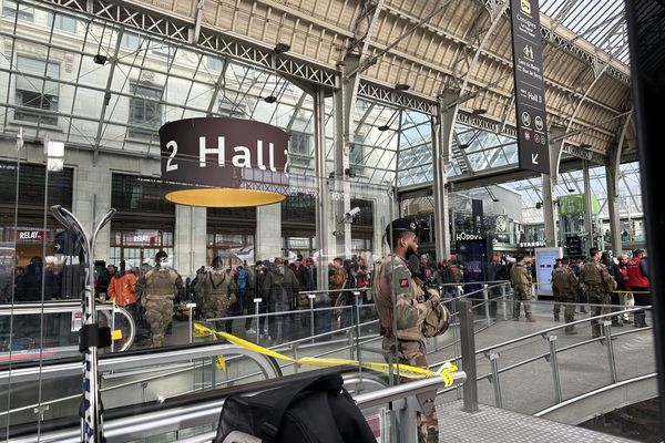 Des militaires en faction  gare de Lyon après l'attaque au couteau le 3 février