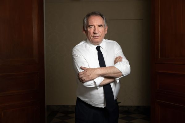 François Bayrou, figure emblématique du centrisme français et président du MoDem, a été nommé Premier ministre à l'âge de 73 ans.