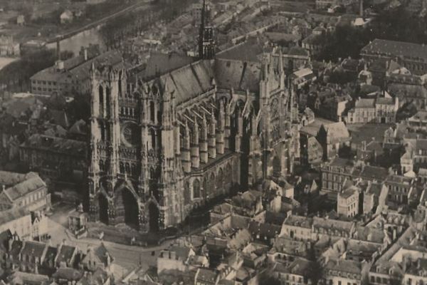 Amiens avant les destructions de mai 1940.