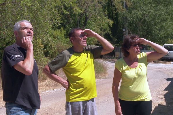 Aumelas (Hérault) - les habitants évacués du mas d'Encoste retrouvent leur maison - 27 juillet 2022.