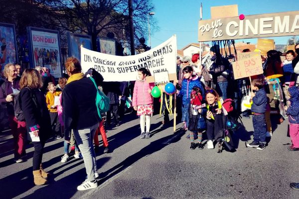 A Frontignan, les habitants manifestent pour soutenir le projet de cinéma - 16 février 2019