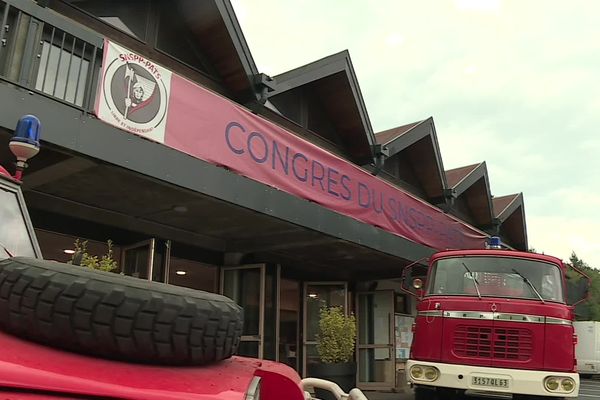 Une centaine de cadres départementaux des sapeurs-pompiers sont actuellement en congrès à Saint-Rémy-sur-Durolle, dans le Puy-de-Dôme.