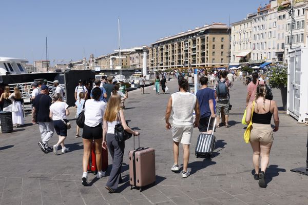 Des vacanciers à Marseille, ce 3 août 2024.