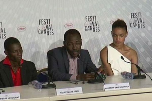 Mahamat-Saleh Haroun présente son film  "Grisgris" en compétition officielle à Cannes.