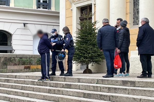 L'homme interpellé à l'Eglise Saint-Roch a été placé en garde à vue.