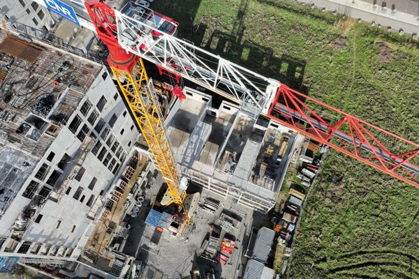 Vue du ciel à l'aide d'un drone les constructions immobilières de la plaine de Baud Chardonnet à Rennes (35)