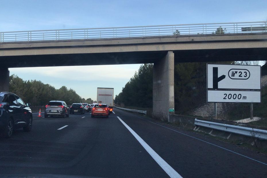 Blocage des agriculteurs autoroute A7 partiellement fermée, routes