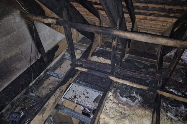 La foudre tombée sur le garage d'une habitation à Prey dans l'Eure, a provoqué un incendie