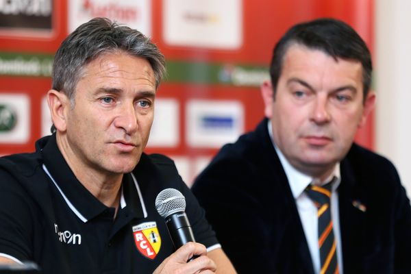 L'entraîneur du RC Lens Philippe Montanier et Arnaud Pouille, DG du club.