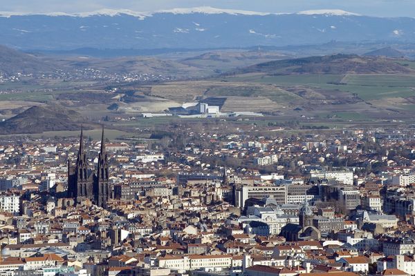 Après trois absences non justifiées aux réunions du Conseil municipal les élus de la Ville de Clermont-Ferrand seront sanctionnés.