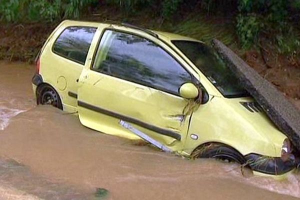 Uzès (Gard) - les dégâts après les inondations  - 10 octobre 2014.