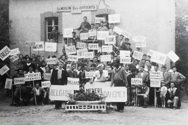 Le moulin des apprentis, dans la Creuse, rassemblait des jeunes venus de toute la France et même du monde entier !