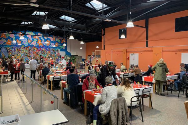 Près de 60 personnes ont profité du repas de Noël organisé par le Secours catholique à Metz