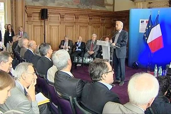 François Rebsamen lors de la conférence de presse mercredi 19 juin 2013 à Paris