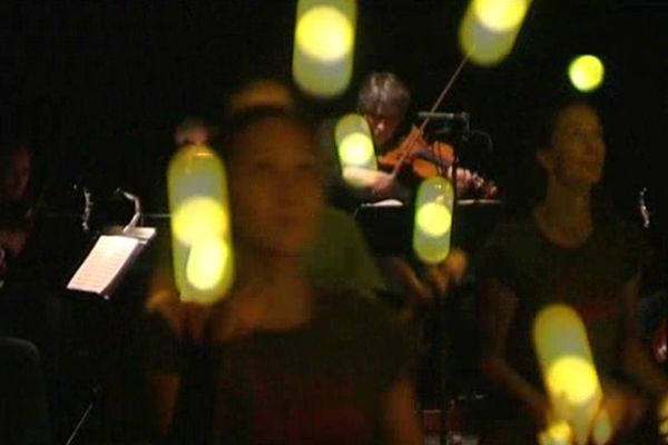 La troupe Gandini's Juggling en répétition avec l'Orchestre de Basse-Normandie pour "Zéphyr"