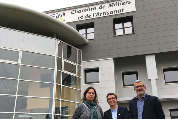 Cindy Delaître, responsable formation et apprentissage, Karine Desroses, présidente et Ghislain Kleijwegt, secrétaire général.