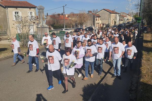 Les proches du jeune homme se sont rassemblés ce dimanche 19 février pour une marche blanche