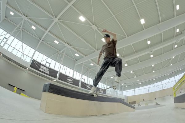 L'équipe de France de skateboard à l'entrainement sur les rampes du skatepark de Plougastel Daoulas dans le Finistère