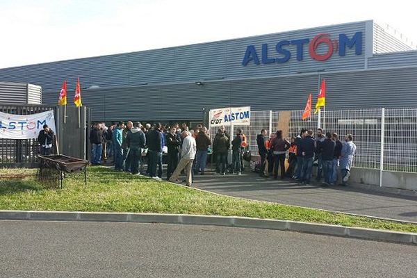 Blocage vendredi matin du site de Tarbes