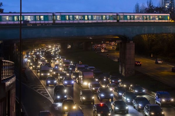 L'heure de pointe va être avancée à 15h30 pour s'adapter au couvre-feu à 18h.