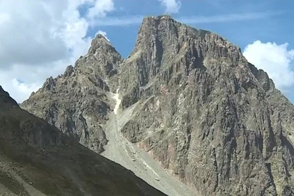 Le Pic du Midi d'Ossau en été