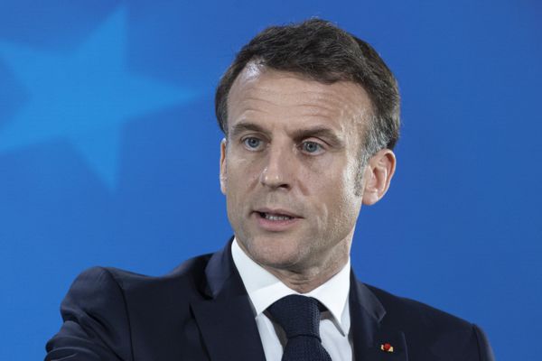 Le président Macron ne sera pas l'un des relayeurs de la flamme olympique mais il sera bien à Marseille le 8 mai pour accueillir le Belem en provenance de Grèce.