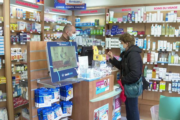 Les autotests finalement disponibles en pharmacies.