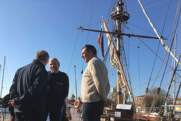 Le Shtandart est amaré dans le bassin des chalutiers, face à l'aquarium de La Rochelle, depuis près de six mois.