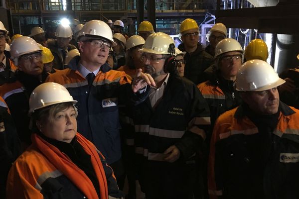 Le ministre de l'économie Bruno Lemaire, ce matin chez Ascoval.