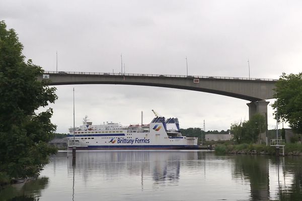 La remise en service complète du viaduc de Calix à Caen est prévue pour la mi-décembre.