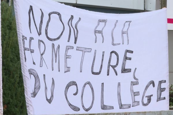 Le collège de La Jordanne à Aurillac est menacé de fermeture.