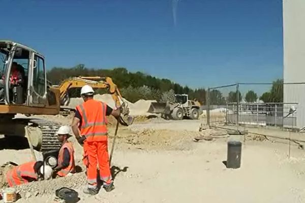 Selon le maire LR de Chalon-sur-Saône, l'usage de la langue française sur les chantiers s'impose pour la sécurité des personnels