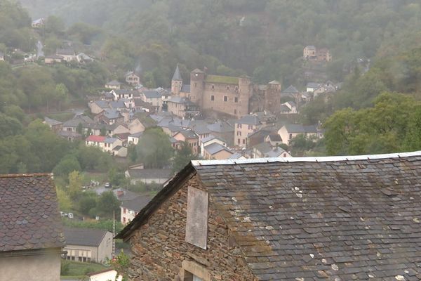 La commune de coupiac, dans le Sud-Aveyron, cherche à recruter un médecin en vantant ses atouts sur internet