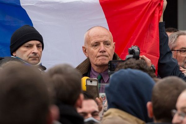 Christian Piquemal, samedi, lors de la manifestation anti-migrants interdite à Calais.