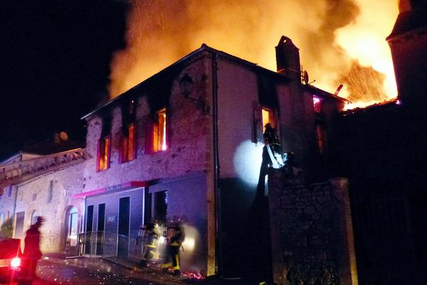 La maison de la victime était totalement embrasée