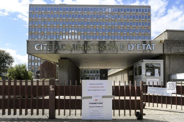 Le bâtiment de la cité administrative d'Etat de Lyon dans le Rhône, construit dans les années 70, va être reconstruite. 